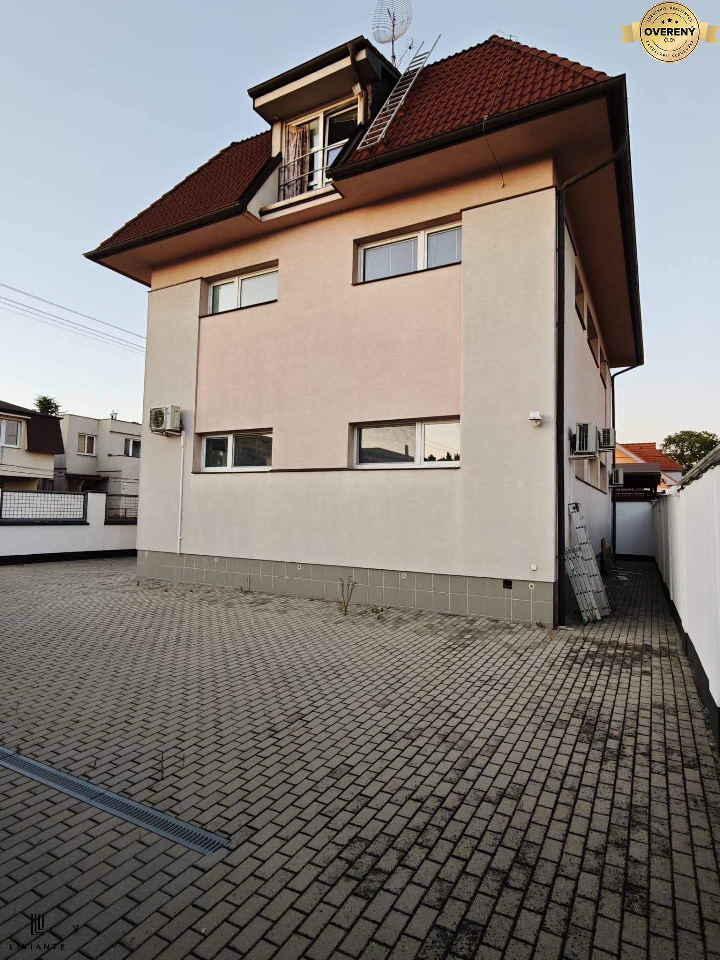 Odbojarska 33_4_Trnava.JPG