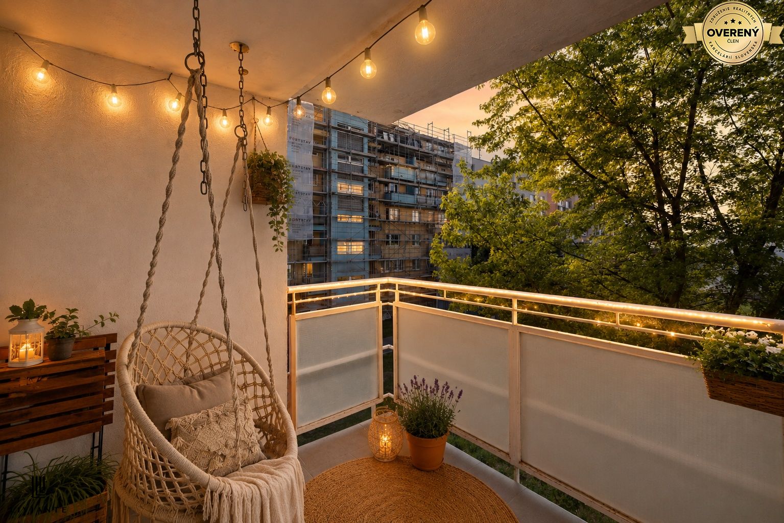 cozy_balcony.jpg