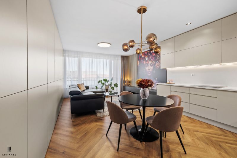 LIVIANTE7_Namestei 1 maja.jpg